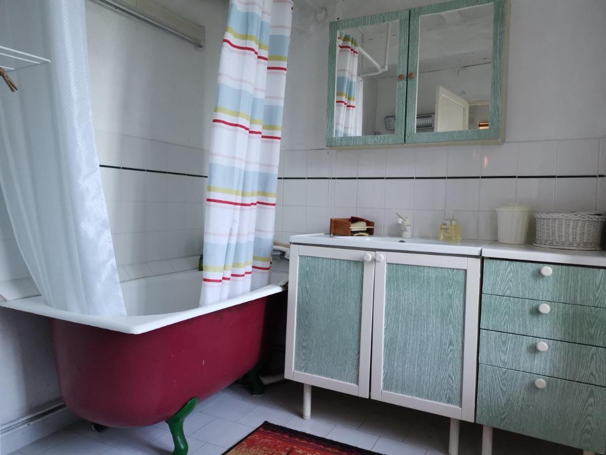 Gite Des Petites Ruelles : Familial Et Chaleureux Trôo Exterior foto